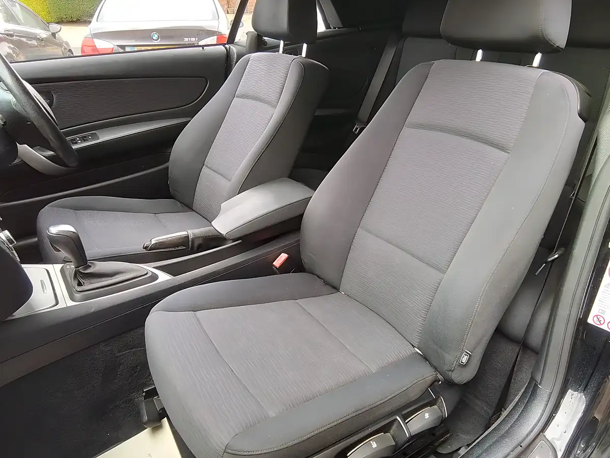 Used 2010 BMW 1 Series Se Black - Interior and Exterior details 19