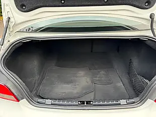 Used 2010 BMW 1 Series Se White - Interior and Exterior details 17