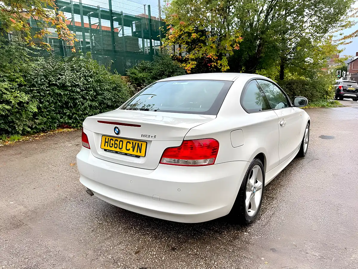 Used 2010 BMW 1 Series Se White - Interior and Exterior details 7