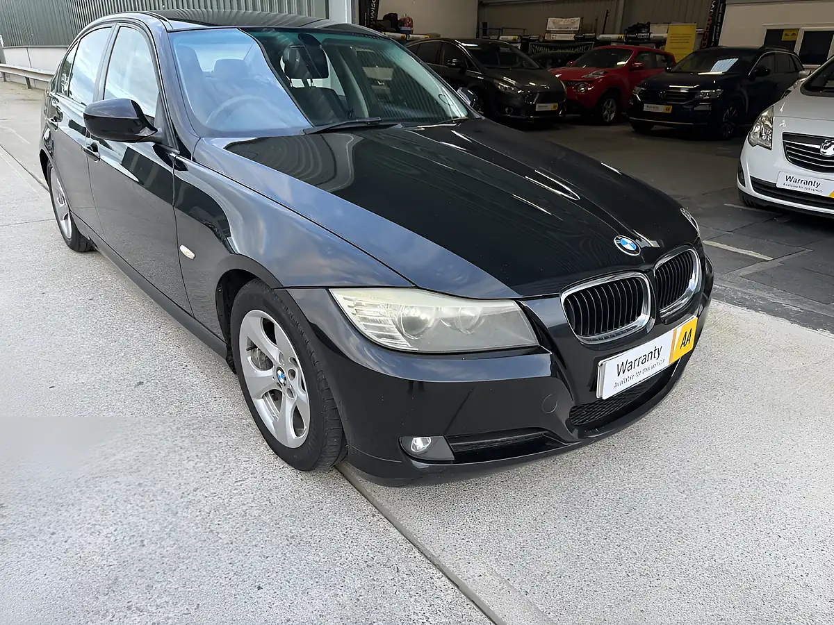Used 2010 BMW 3 Series Efficientdynamics Black - Front View