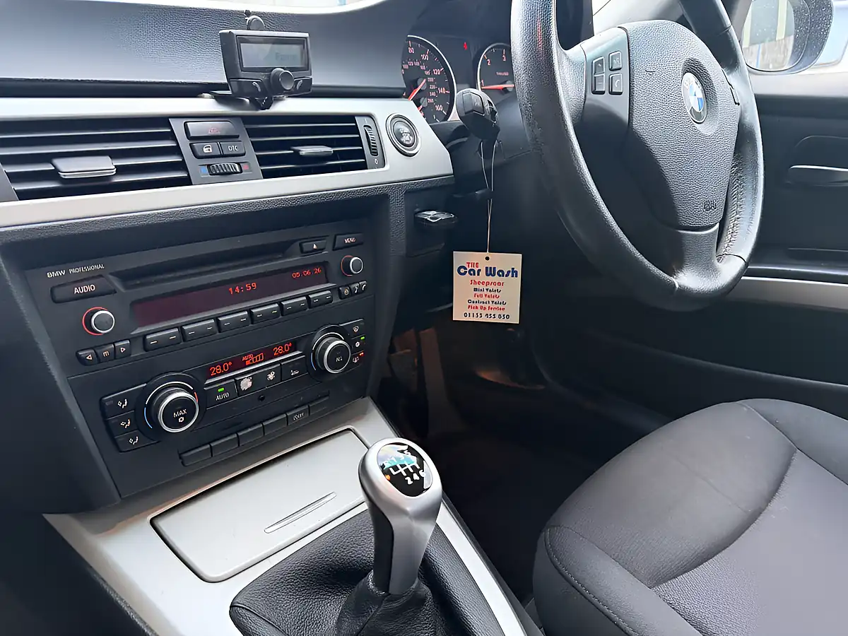 Used 2010 BMW 3 Series Efficientdynamics Black - Interior and Exterior details 13