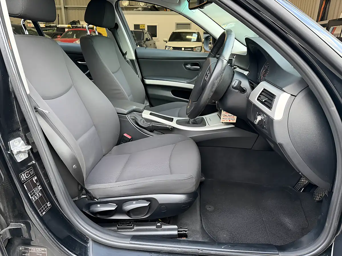 Used 2010 BMW 3 Series Efficientdynamics Black - Interior and Exterior details 19