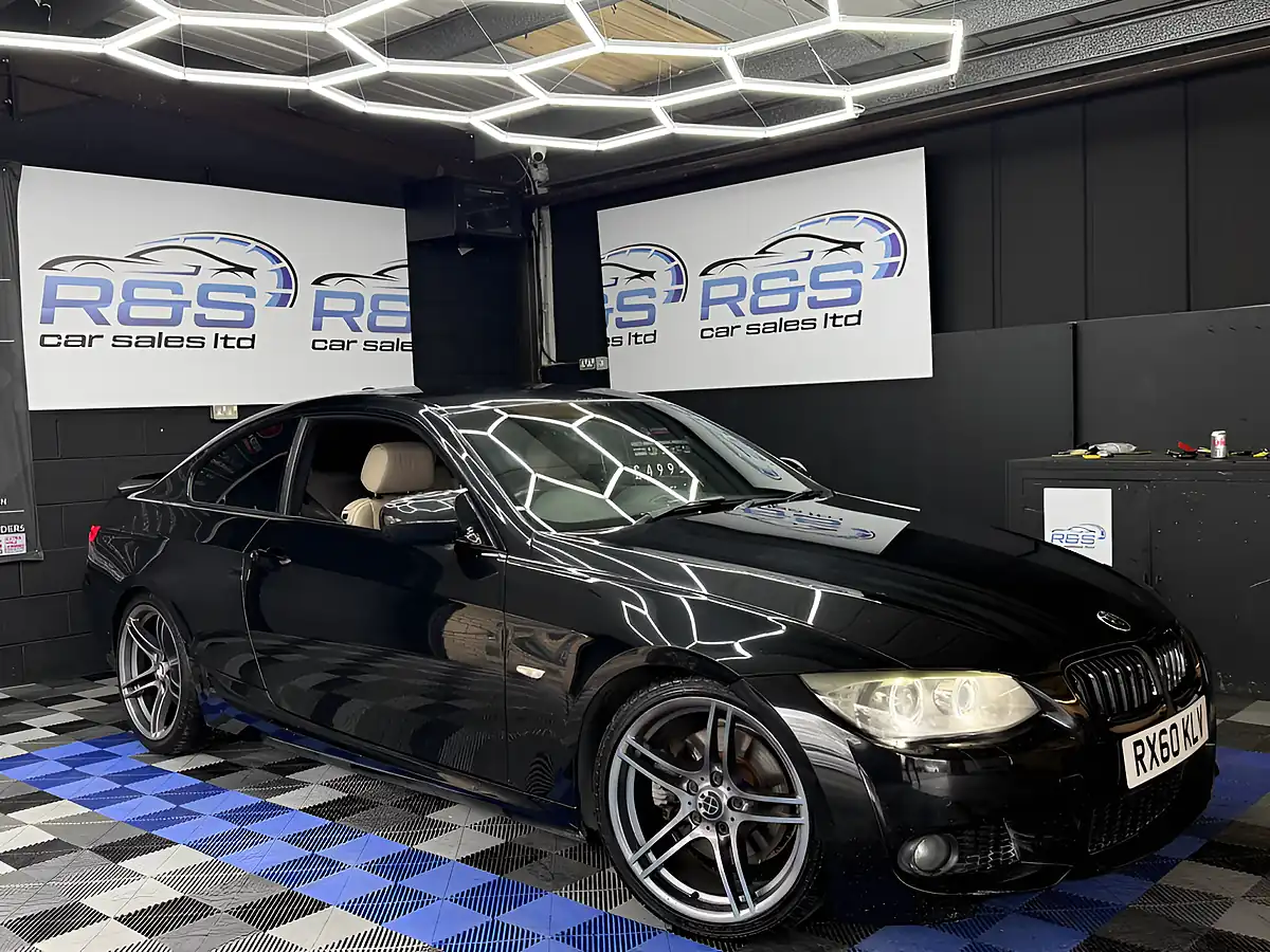Used 2010 BMW 3 Series M Sport Black - Front View