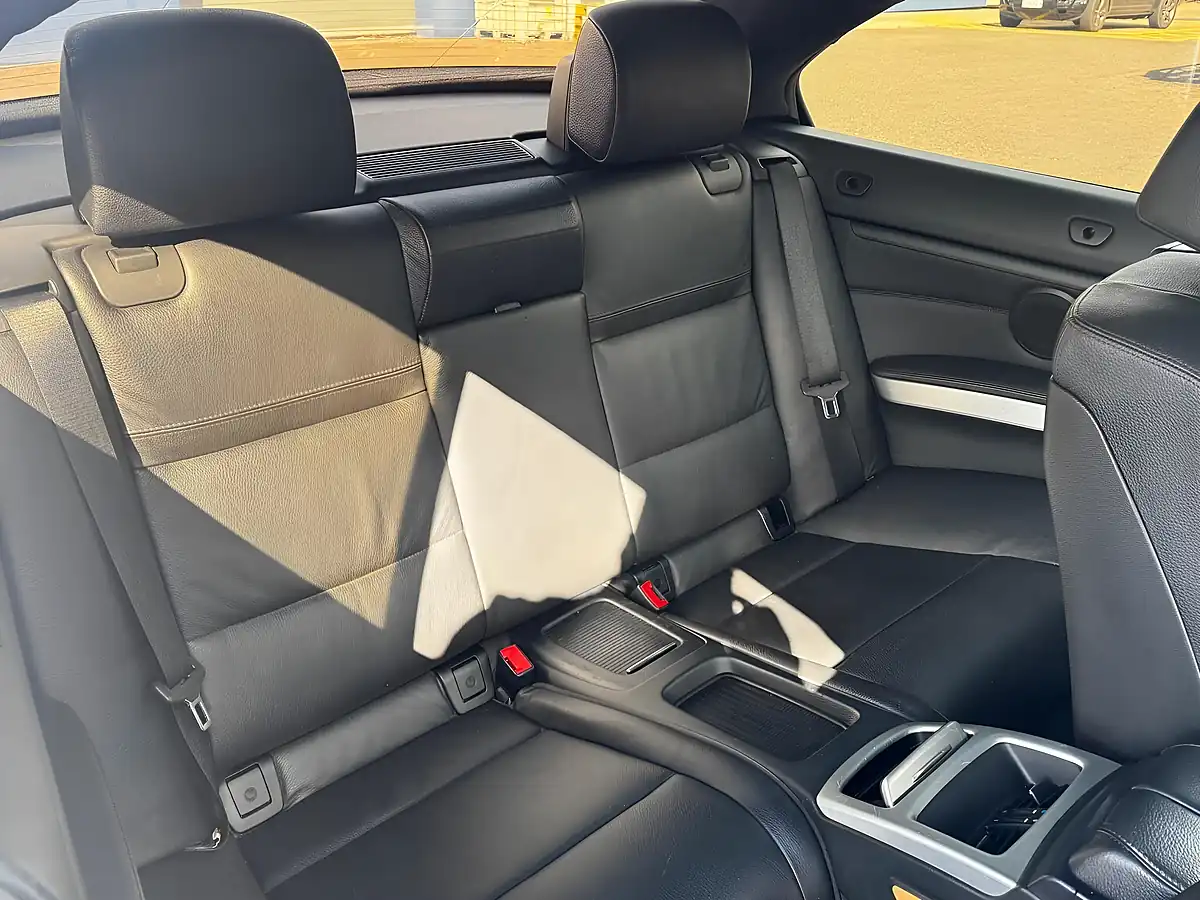 Used 2010 BMW 3 Series M Sport Silver - Interior and Exterior details 11