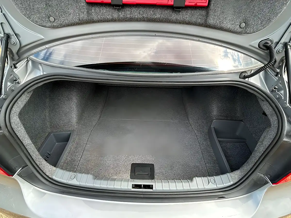 Used 2010 BMW 3 Series M Sport Space Grey - Interior and Exterior details 12