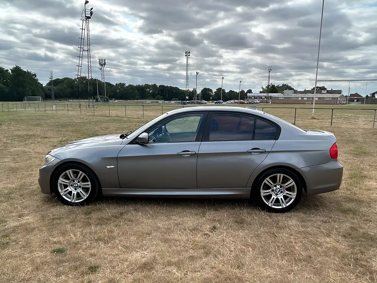Used 2010 BMW 3 Series M Sport Space Grey - Interior and Exterior details 8
