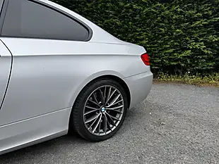 Used 2010 BMW 3 Series Se Silver - Interior and Exterior details 11