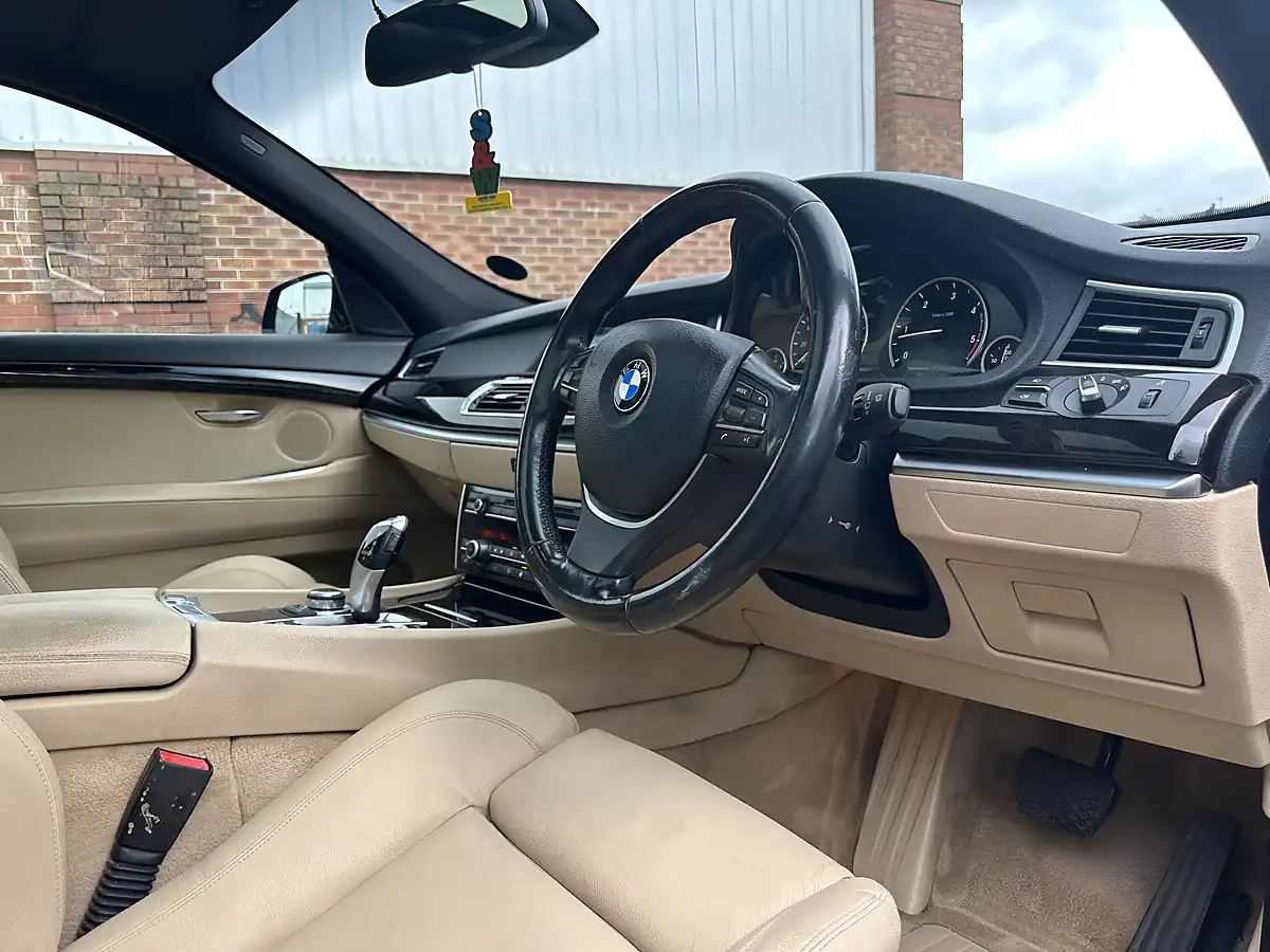 Used 2010 BMW 5 Series GT Se GT Blue - Interior and Exterior details 9