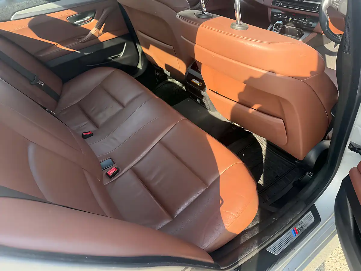 Used 2010 BMW 5 Series M Sport Silver - Interior and Exterior details 11
