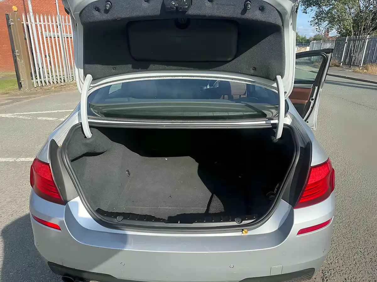 Used 2010 BMW 5 Series M Sport Silver - Interior and Exterior details 12