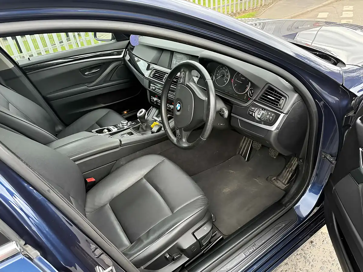 Used 2010 BMW 5 Series Se - Interior and Exterior details 12