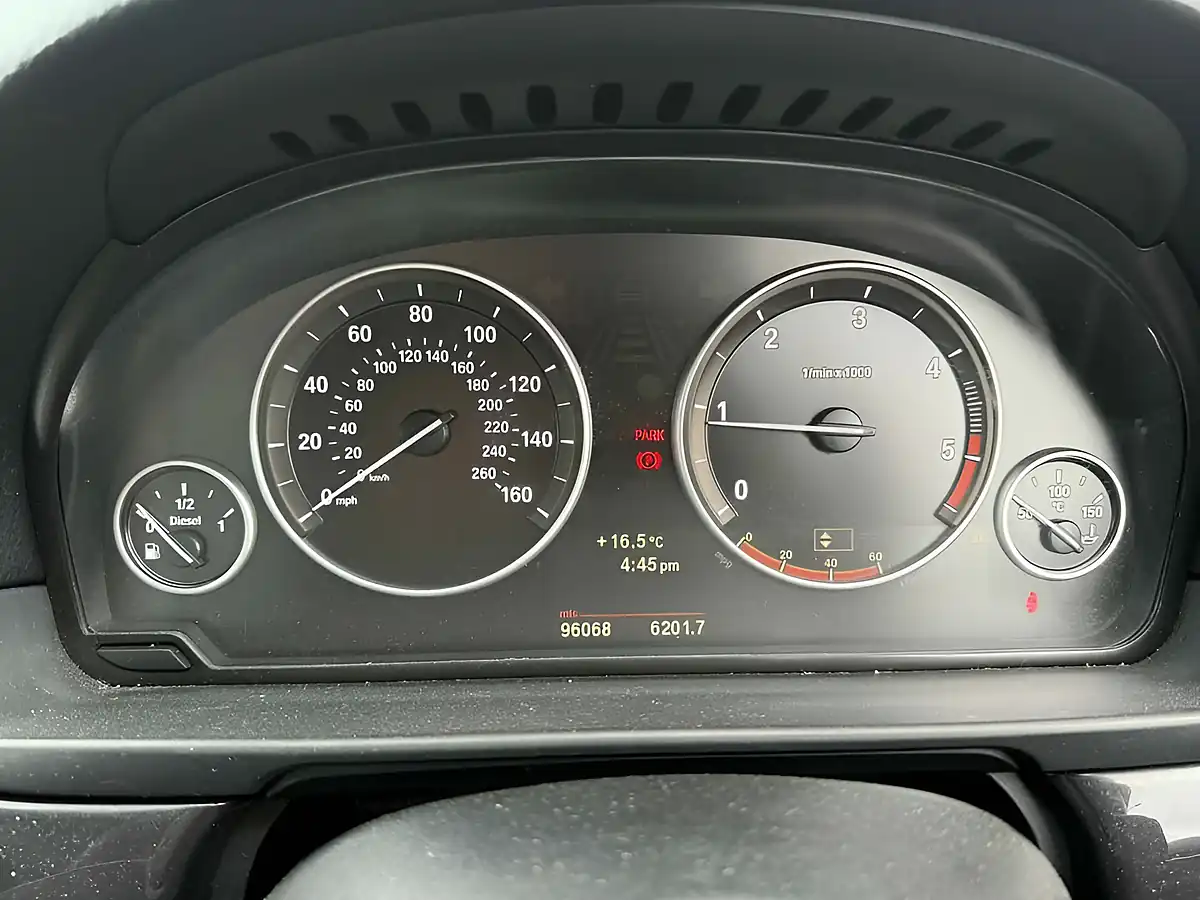 Used 2010 BMW 5 Series Se - Interior and Exterior details 13