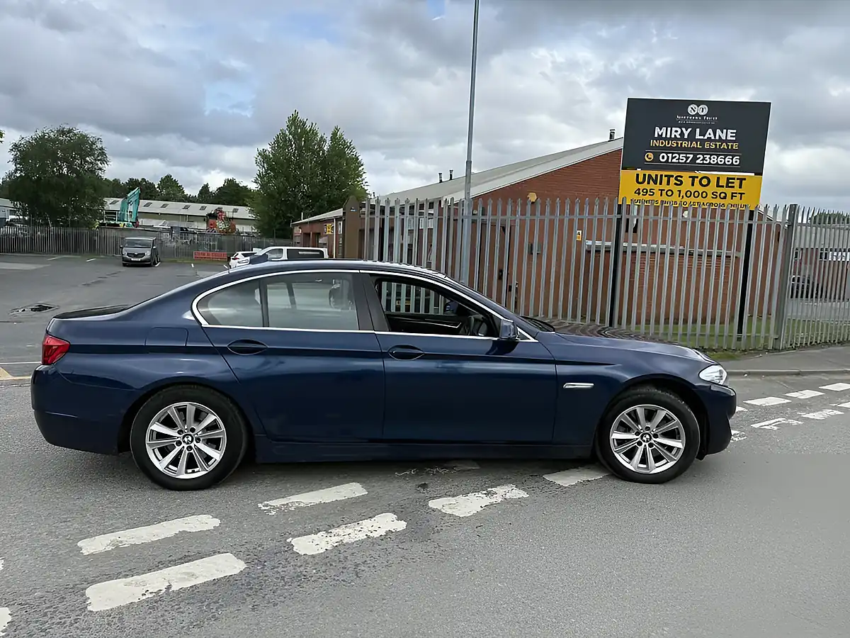 Used 2010 BMW 5 Series Se - Interior and Exterior details 5