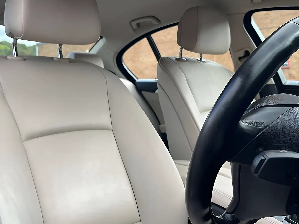 Used 2010 BMW 5 Series Se Titanium Silver - Interior and Exterior details 10