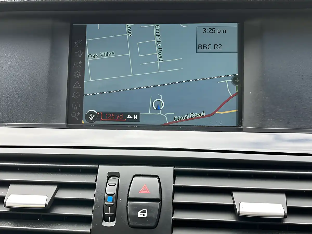 Used 2010 BMW 5 Series Se Titanium Silver - Interior and Exterior details 12