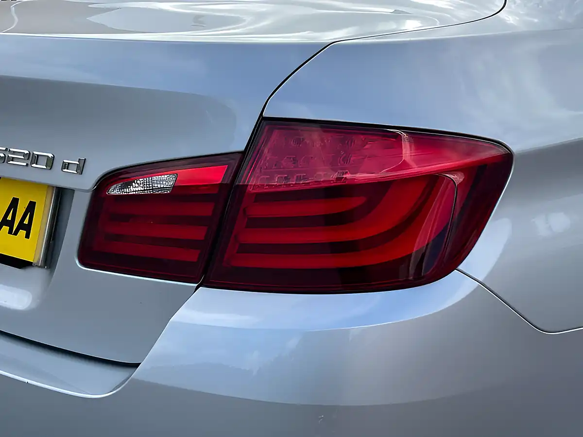 Used 2010 BMW 5 Series Se Titanium Silver - Interior and Exterior details 19