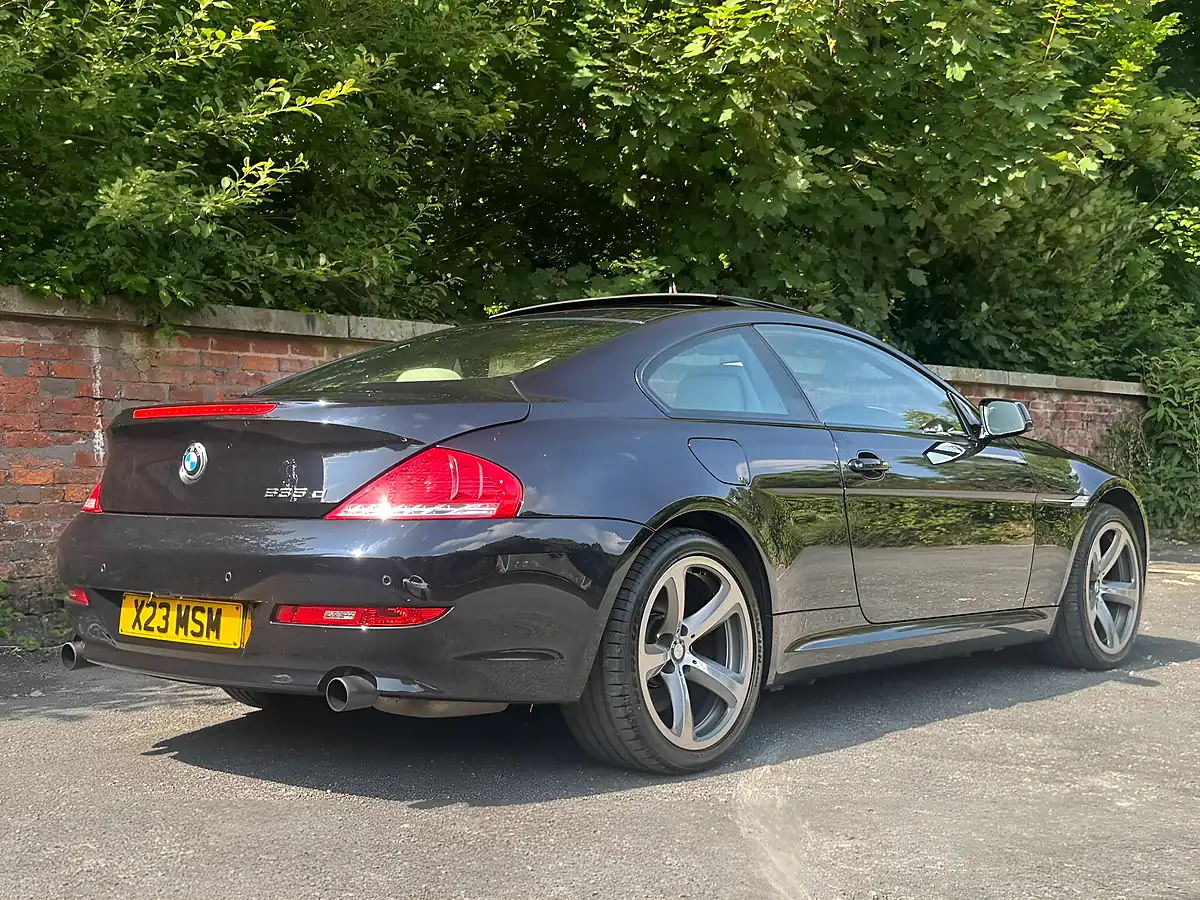 Used 2010 BMW 6 Series Sport Black - Interior and Exterior details 10