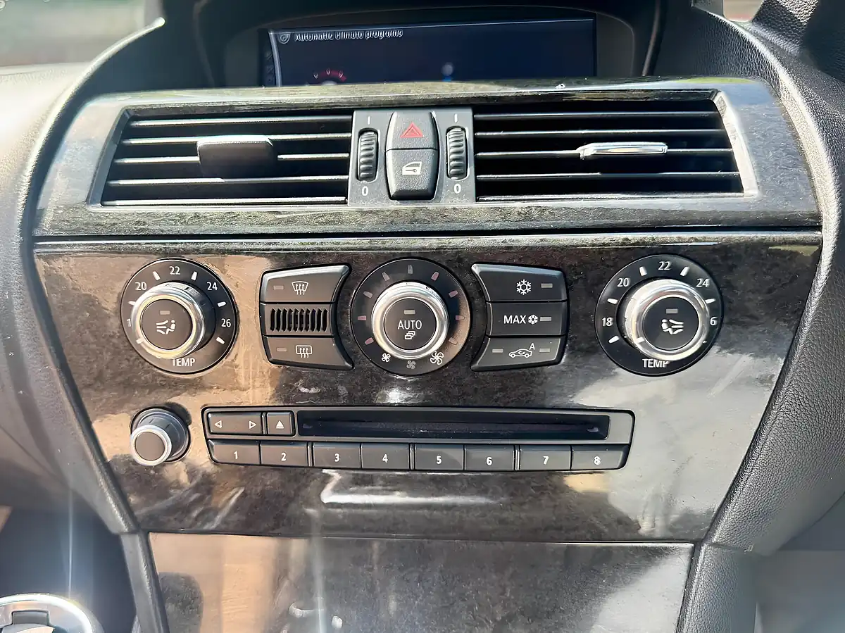 Used 2010 BMW 6 Series Sport Black - Interior and Exterior details 17
