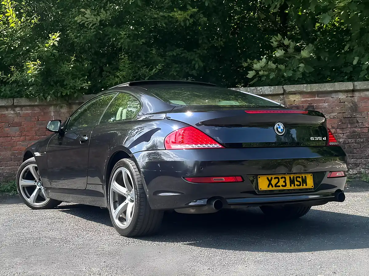 Used 2010 BMW 6 Series Sport Black - Interior and Exterior details 2