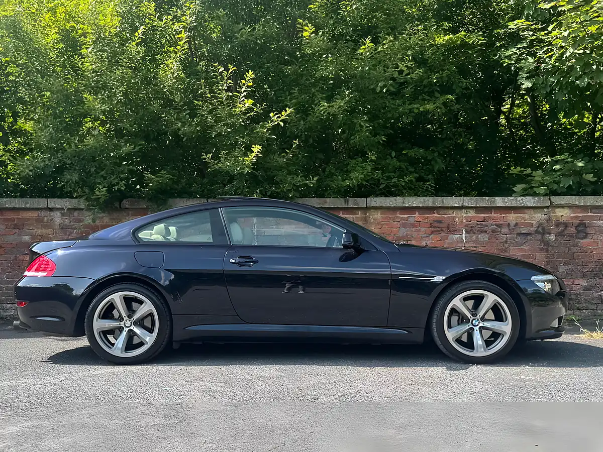 Used 2010 BMW 6 Series Sport Black - Interior and Exterior details 8