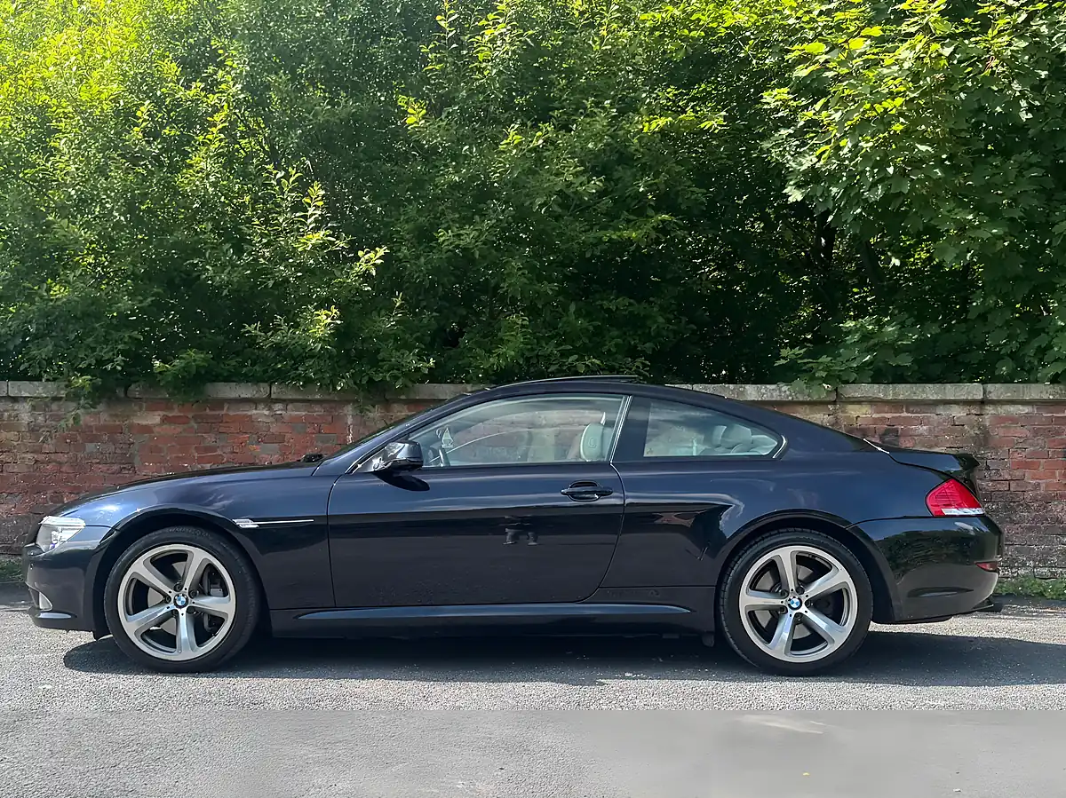 Used 2010 BMW 6 Series Sport Black - Interior and Exterior details 9