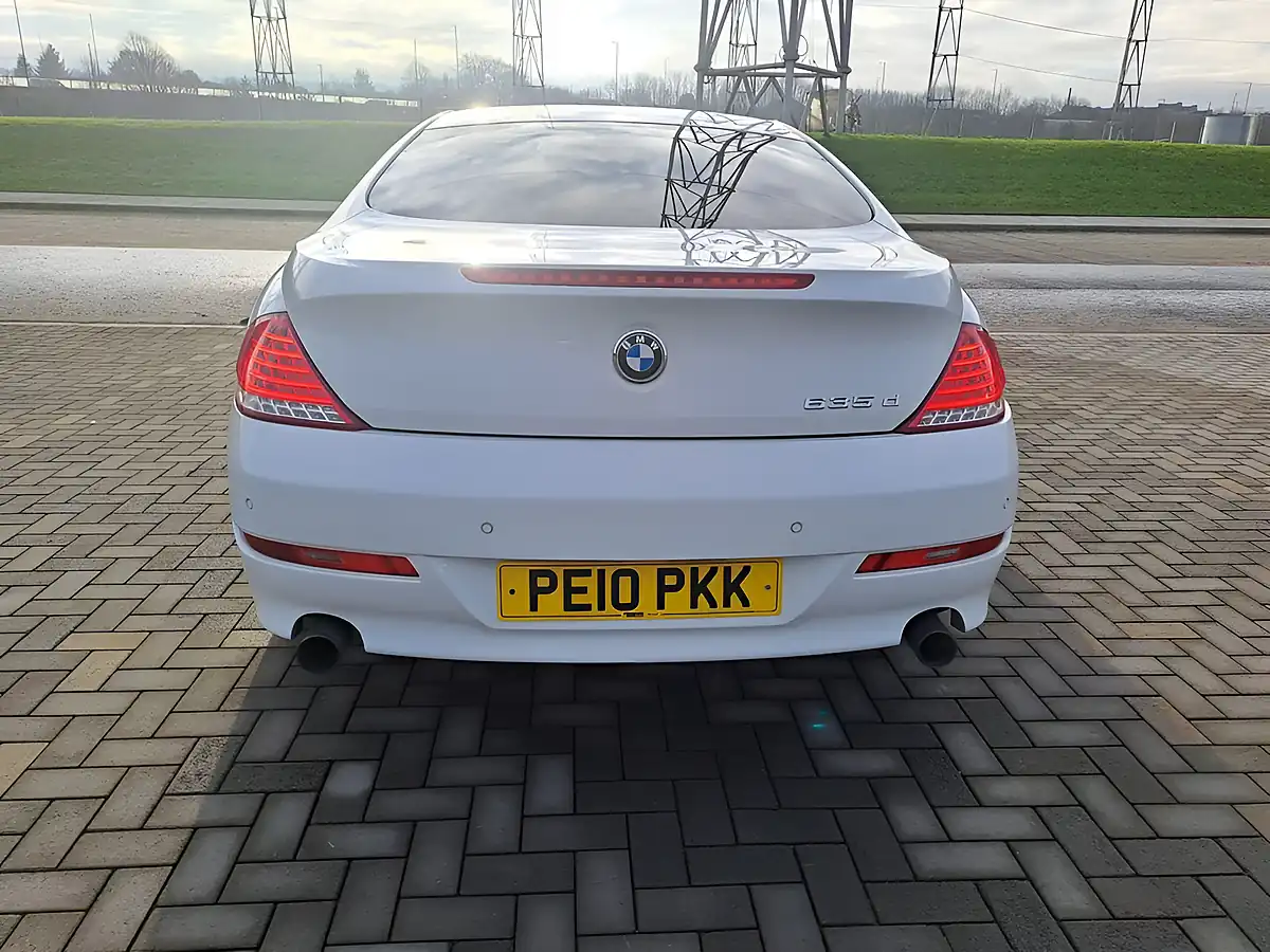 Used 2010 BMW 6 Series Sport White - Interior and Exterior details 9