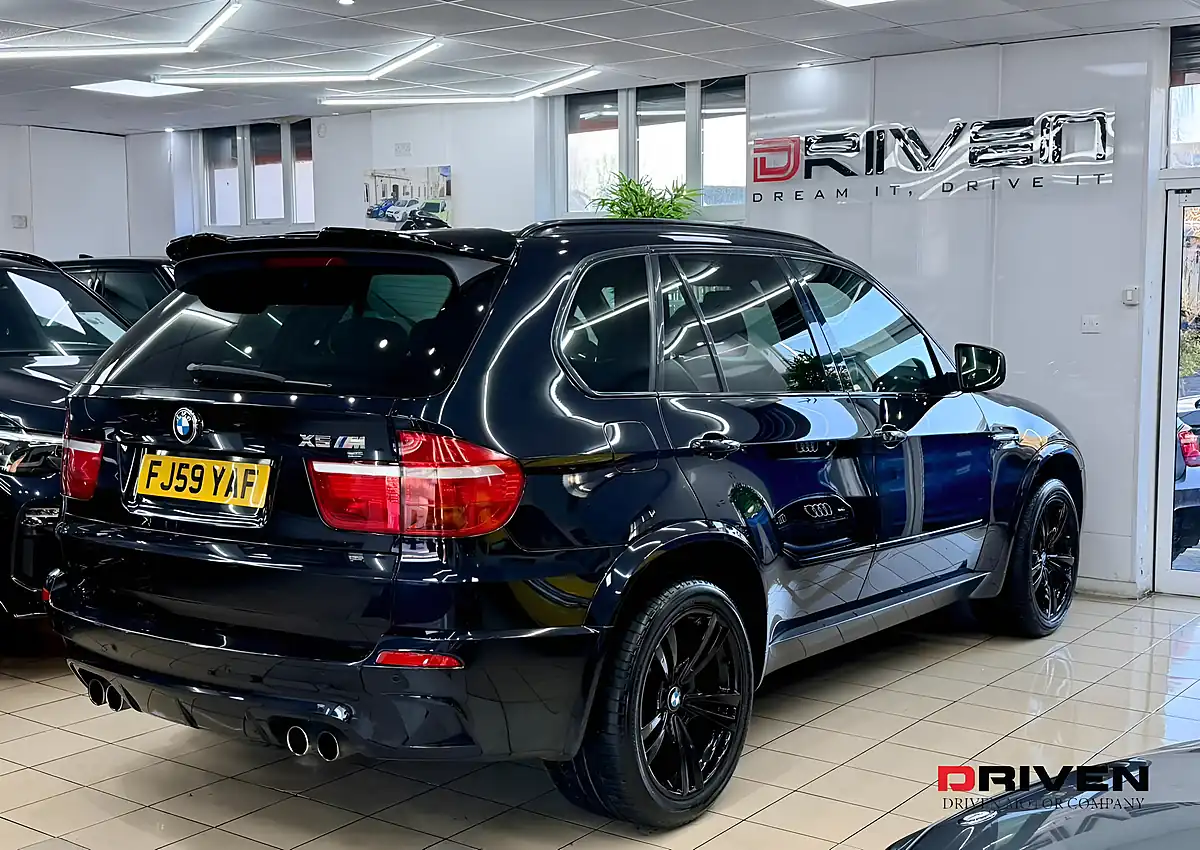 Used 2010 BMW X5 M Black - Interior and Exterior details 15