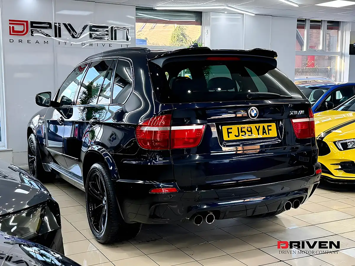 Used 2010 BMW X5 M Black - Interior and Exterior details 3
