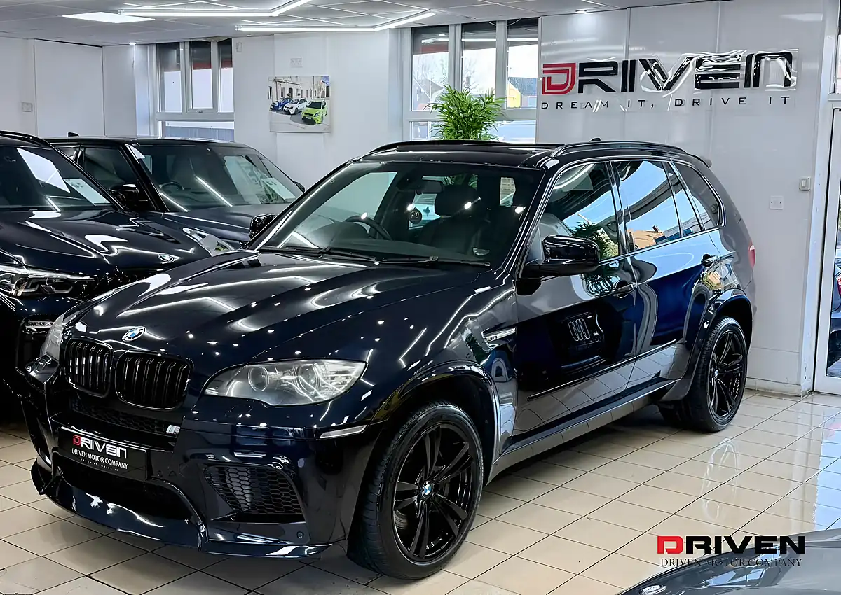 Used 2010 BMW X5 M Black - Interior and Exterior details 5