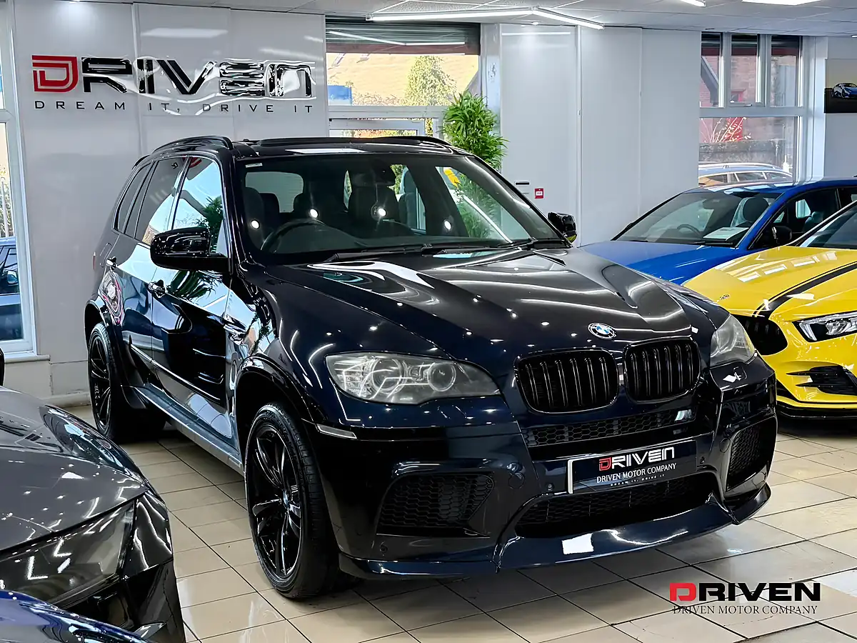 Used 2010 BMW X5 M Black - Interior and Exterior details 9