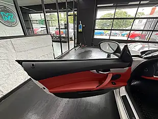 Used 2010 BMW Z4 Convertible White - Interior and Exterior details 10