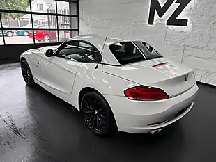 Used 2010 BMW Z4 Convertible White - Interior and Exterior details 4
