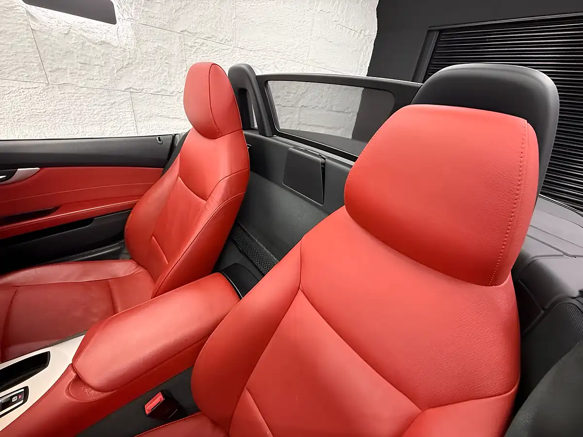 Used 2010 BMW Z4 Convertible White - Interior and Exterior details 5
