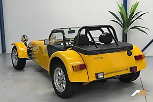 Used 2010 Caterham Seven Roadsport Firecracker Yellow - Interior and Exterior details 17
