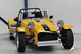 Used 2010 Caterham Seven Roadsport Firecracker Yellow - Interior and Exterior details 4