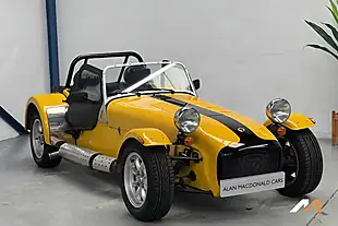 Used 2010 Caterham Seven Roadsport Firecracker Yellow - Interior and Exterior details 5