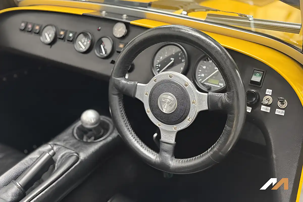 Used 2010 Caterham Seven Roadsport Firecracker Yellow - Interior and Exterior details 8