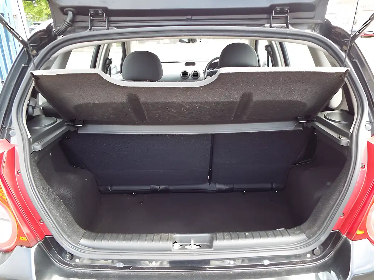 Used 2010 Chevrolet Aveo Ls Black - Interior and Exterior details 11