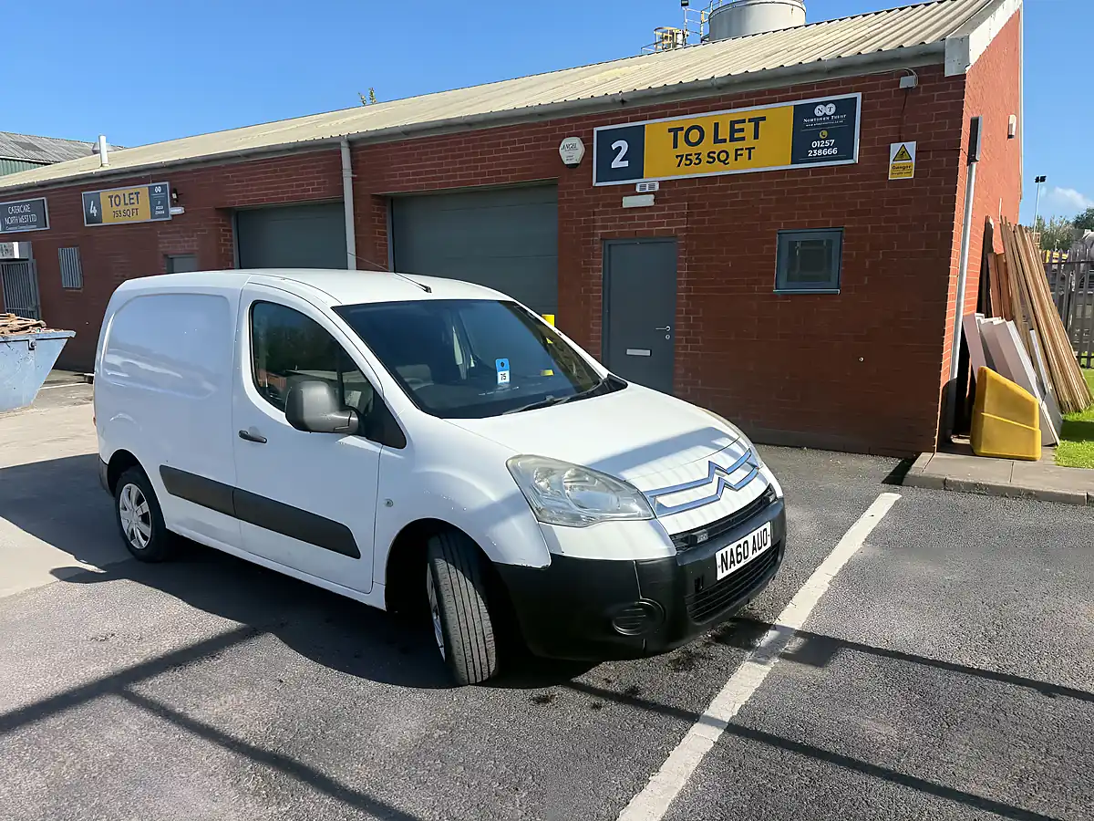 Used 2010 Citroen Berlingo 850 Lx White - Interior and Exterior details 12