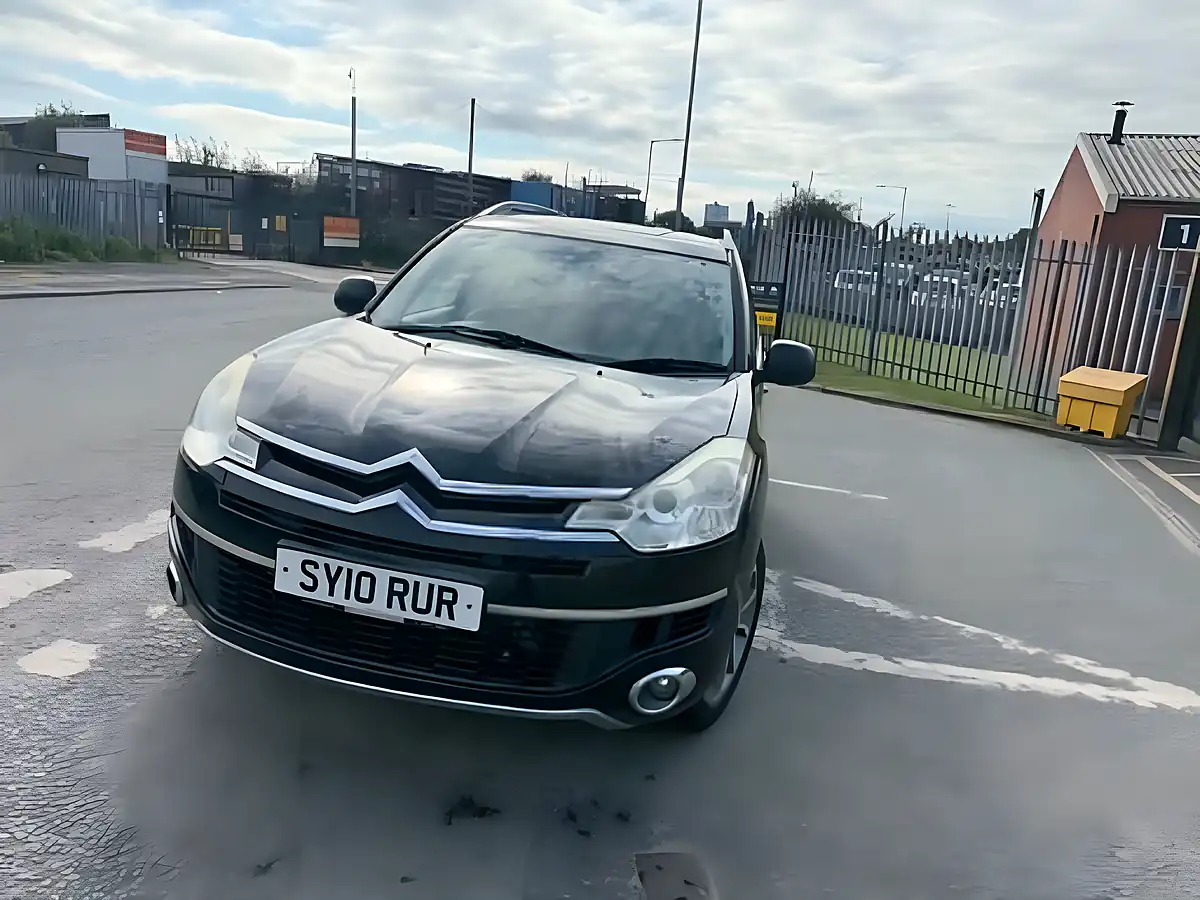 Used 2010 Citroen C-Crosser Exclusive - Interior and Exterior details 2