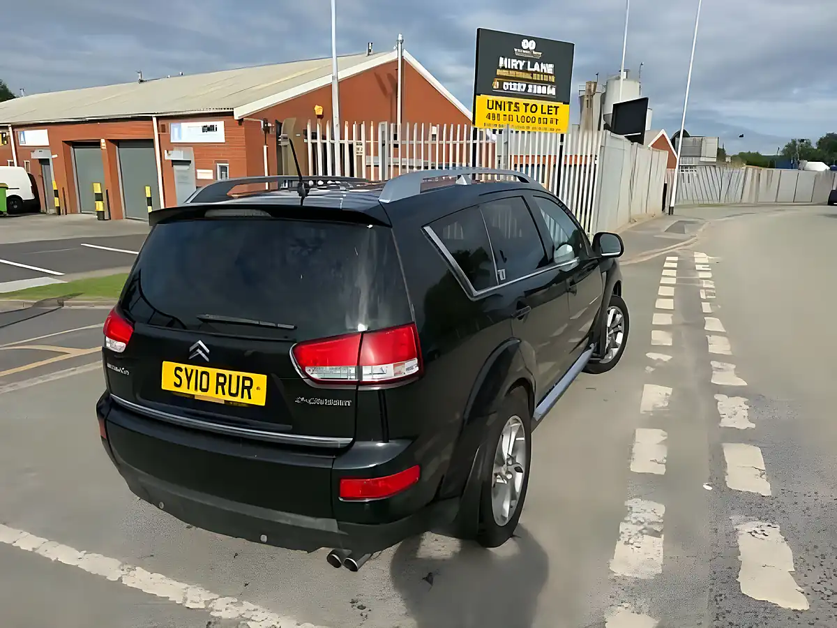 Used 2010 Citroen C-Crosser Exclusive - Interior and Exterior details 9