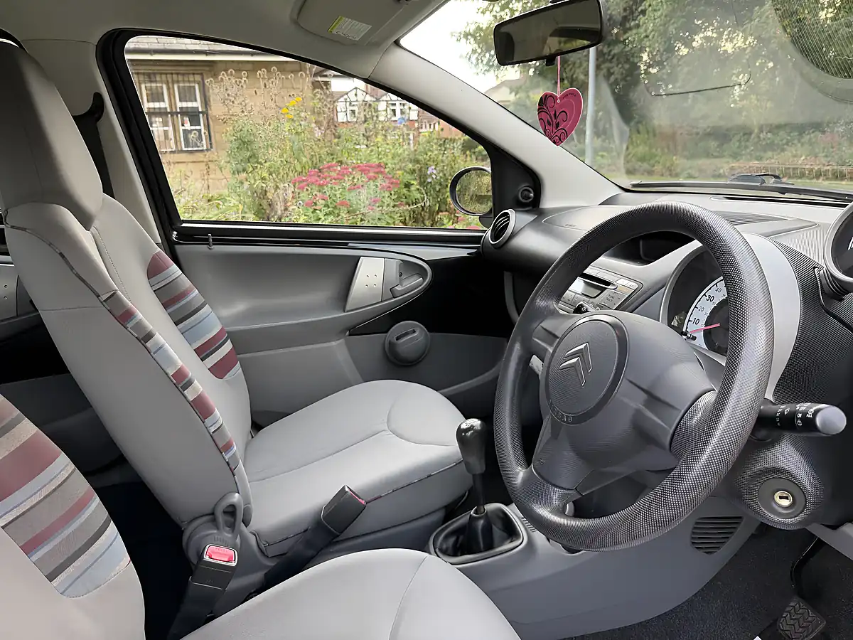 Used 2010 Citroen C1 Vtr+ Black - Interior and Exterior details 14
