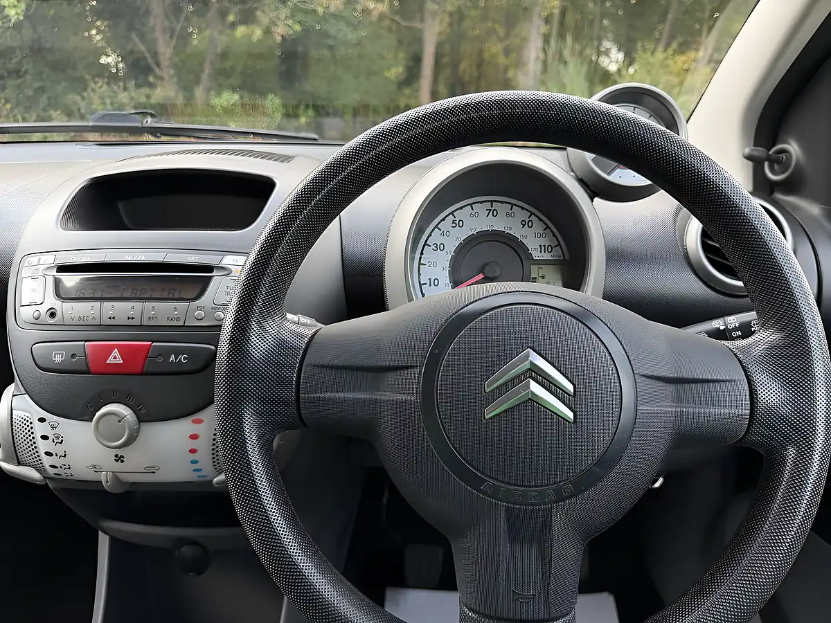 Used 2010 Citroen C1 Vtr+ Black - Interior and Exterior details 16