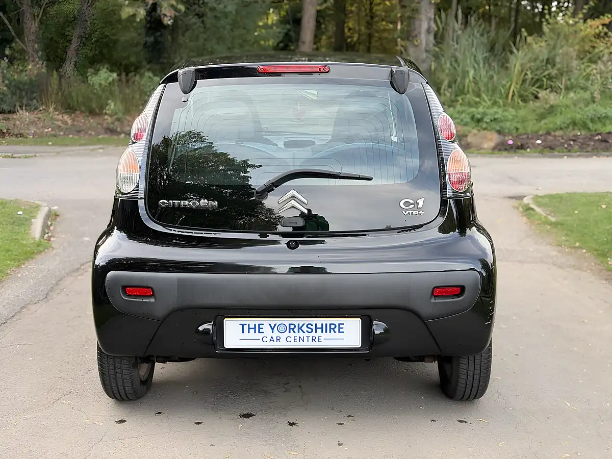 Used 2010 Citroen C1 Vtr+ Black - Interior and Exterior details 6