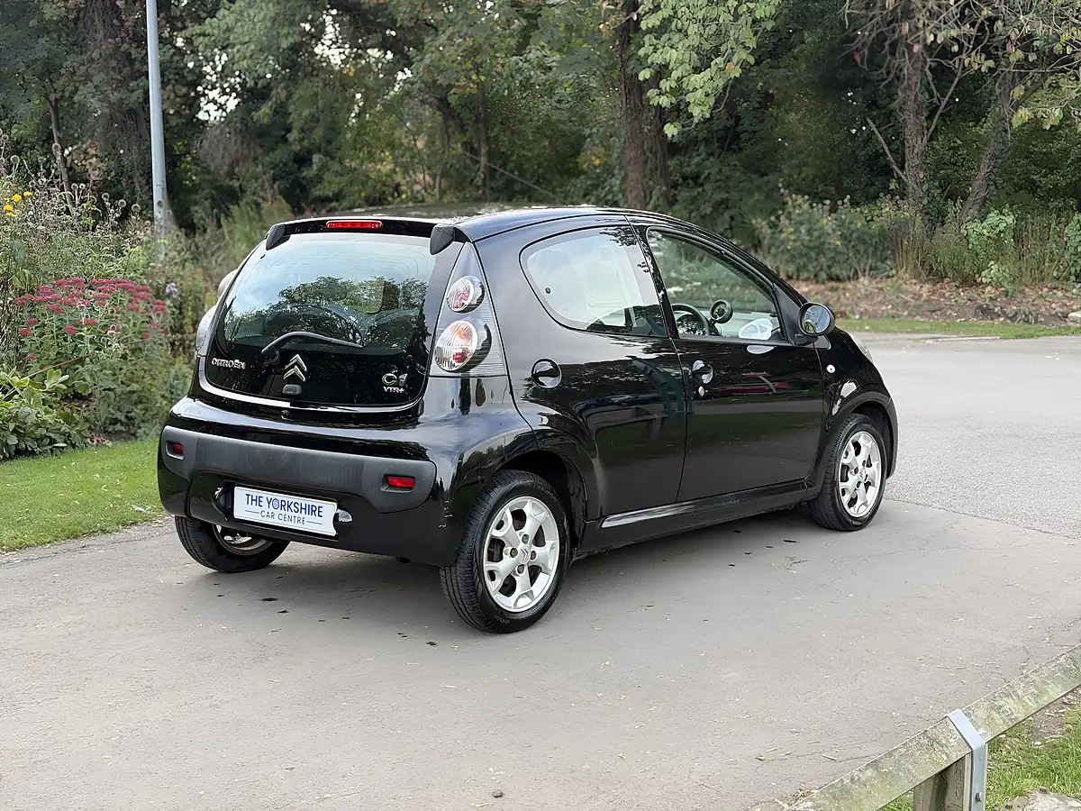 Used 2010 Citroen C1 Vtr+ Black - Interior and Exterior details 7