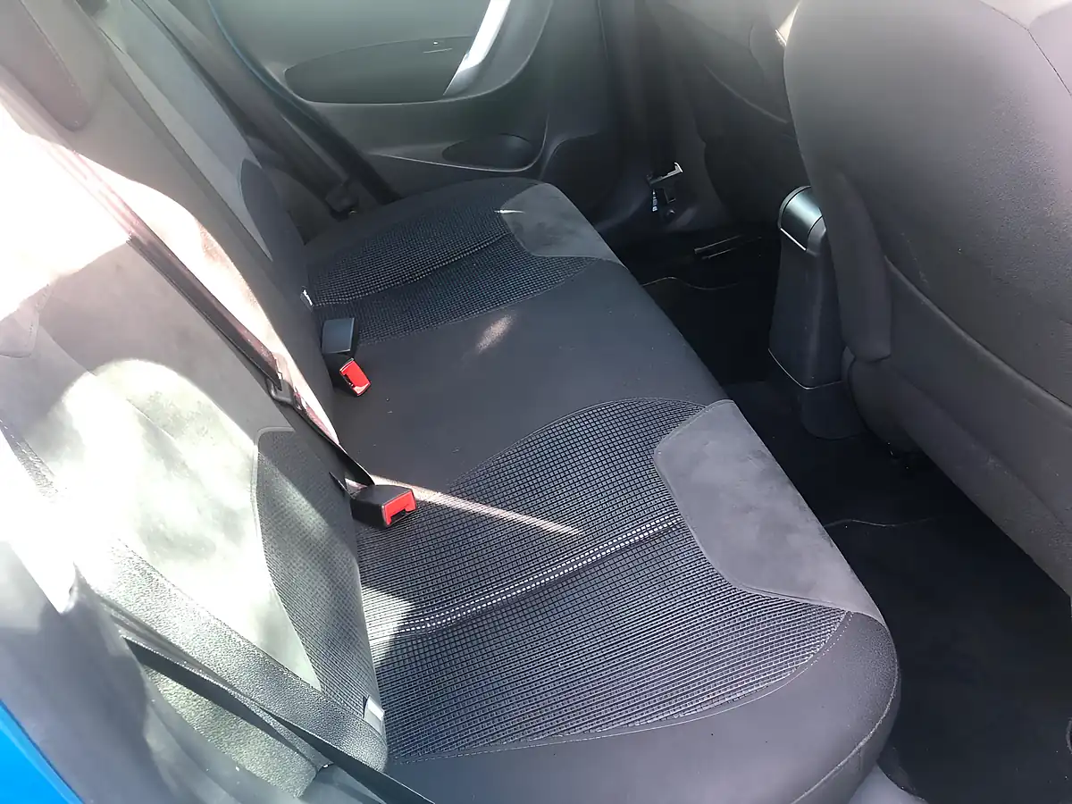 Used 2010 Citroen C3 Exclusive Blue - Interior and Exterior details 11