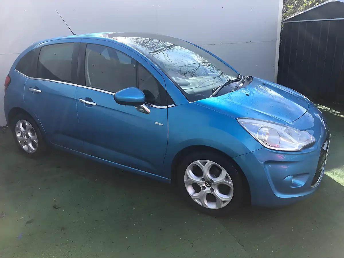 Used 2010 Citroen C3 Exclusive Blue - Interior and Exterior details 6