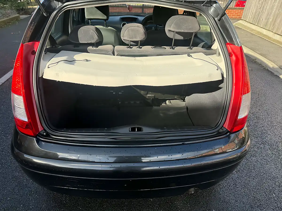 Used 2010 Citroen C3 First - Interior and Exterior details 10