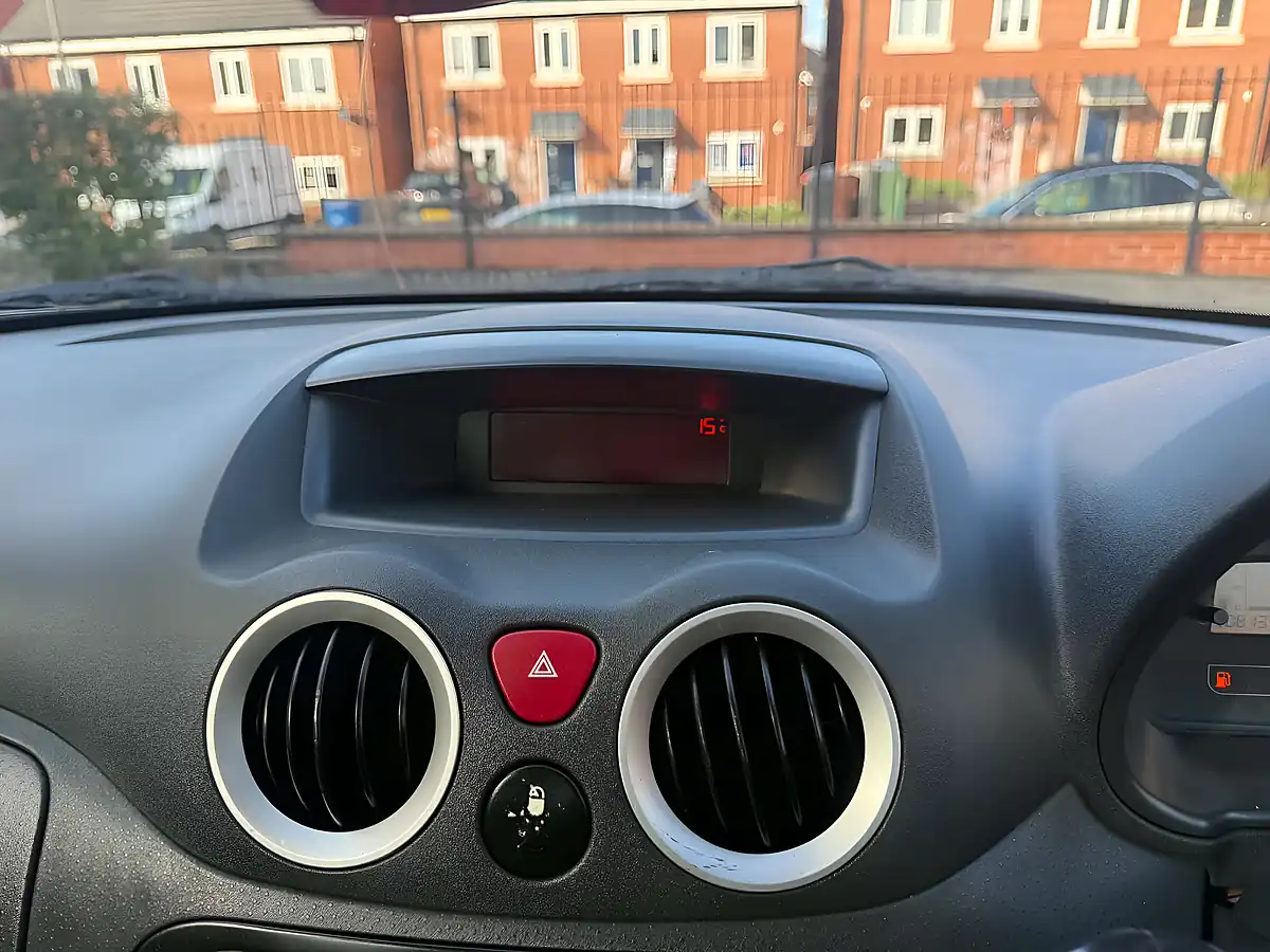 Used 2010 Citroen C3 First - Interior and Exterior details 14