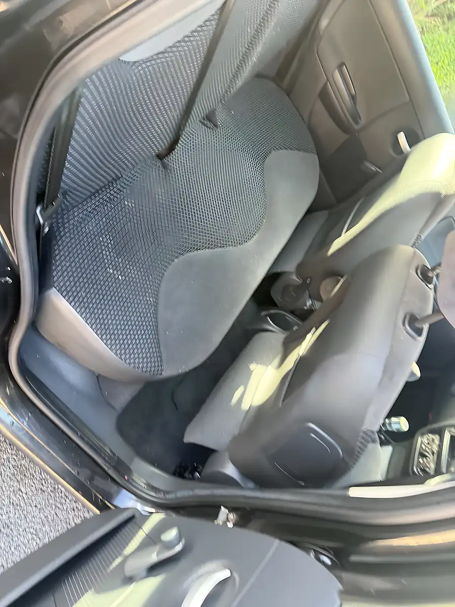 Used 2010 Citroen C3 First - Interior and Exterior details 15